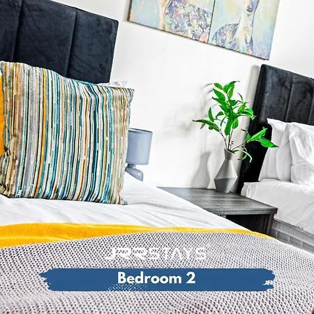 Jq 2 Bed Sleeps 6 - Jrr B3